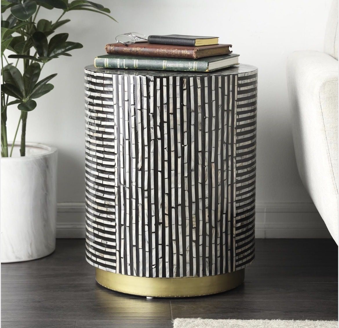 Litton Lane 18” Black Drum Shell End Table w/ Gold Base – Brand New
