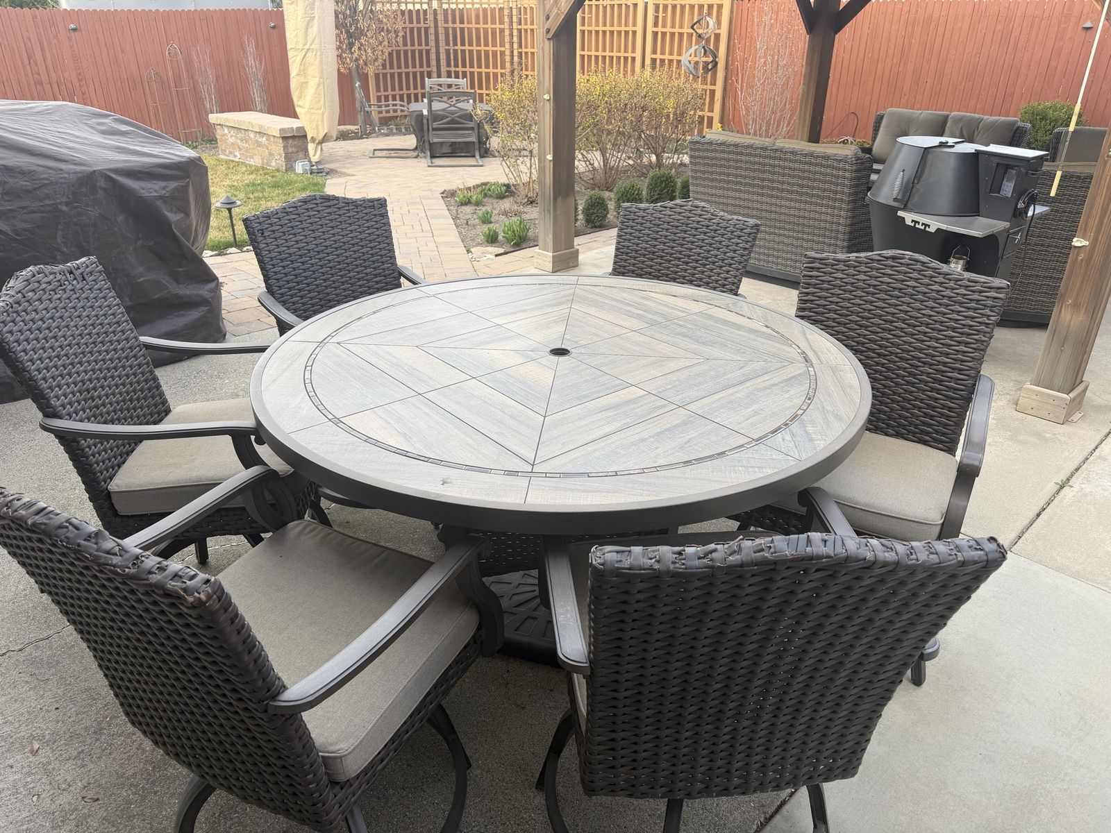 Patio Table,   6 Free Chairs/Cushions