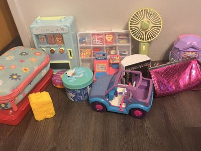 Mini Toy & Doll Accessory Bundle – Cash Register, Vending Machine, Mini Food Sets & More