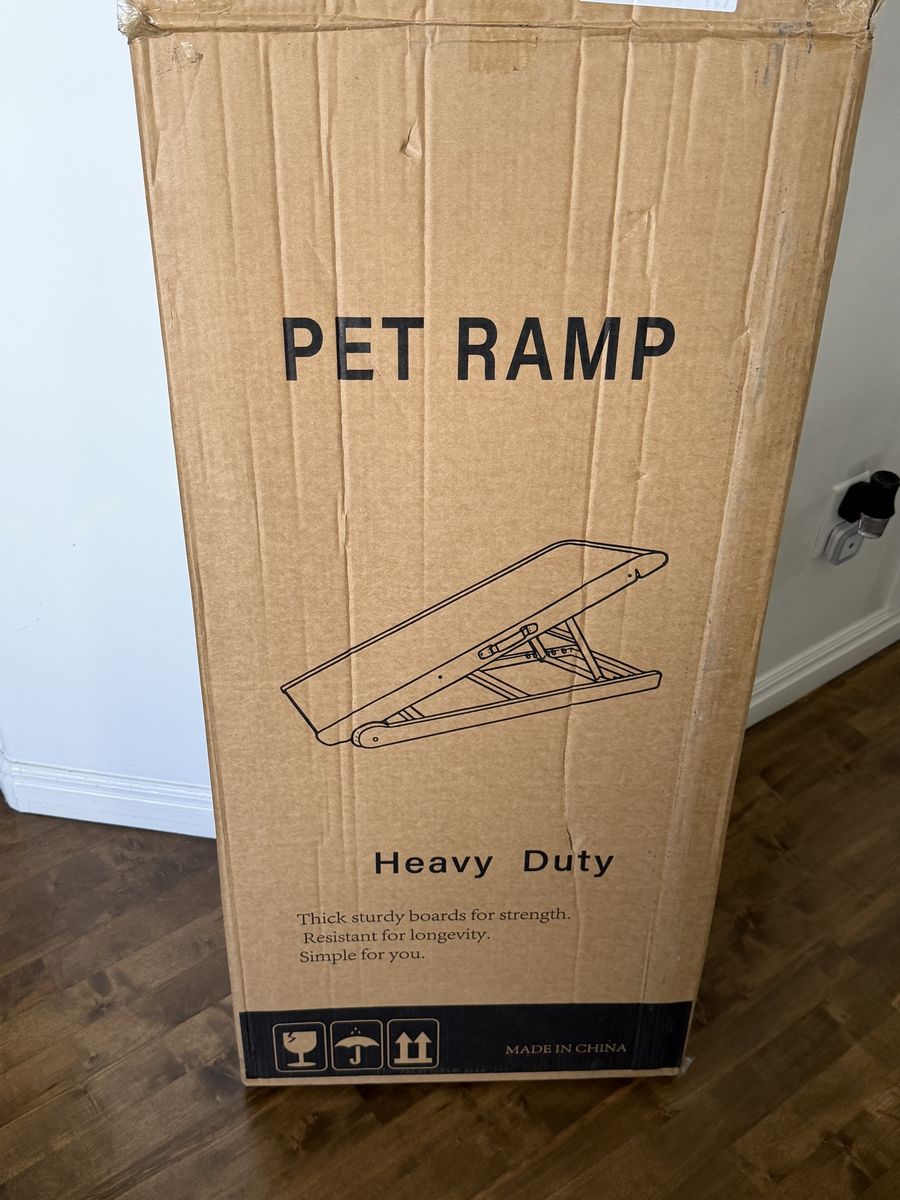 Heavy Duty Wooden Pet Ramp - Adjustable Height Dog & Cat Access Ladder for Furniture