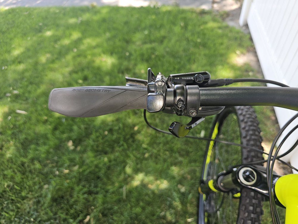 Main image 5