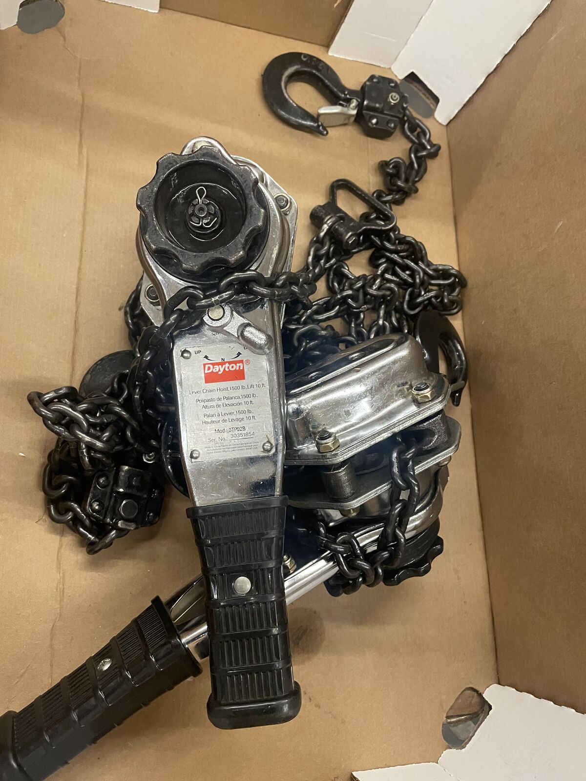 NEW Dayton 1500lb Lever Chain Hoist