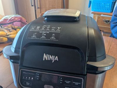 Ninja AG300 Foodi 4-in-1 Indoor Grill with 4-Qt Air Fryer
