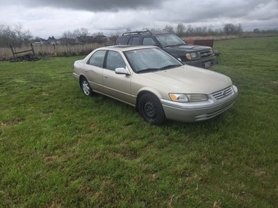 Parting out 1999 Toyota Camry
