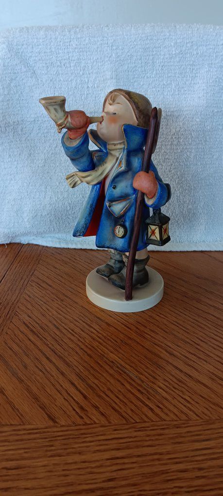 Hummel style figurine