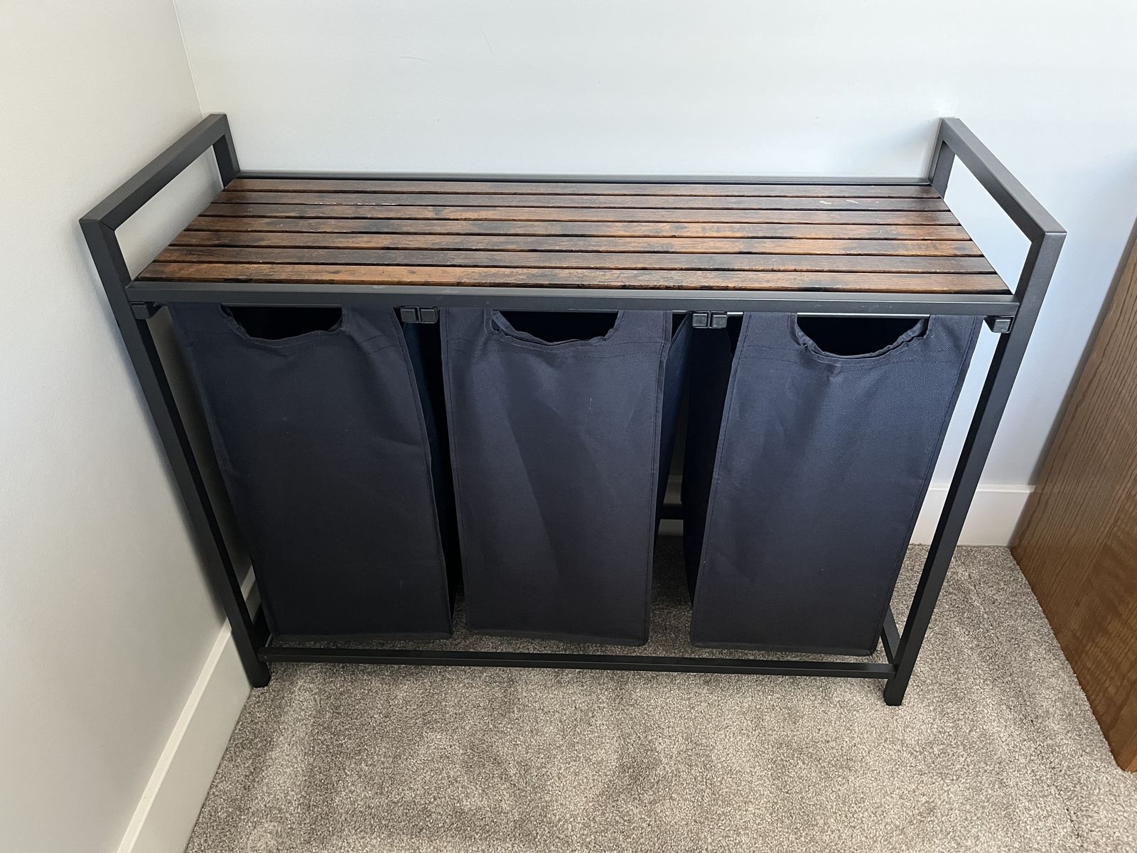 Laundry hamper