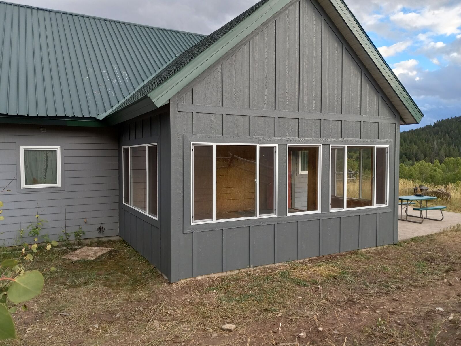 Handyman Work | Bathroom Upgrades | Window Screen Repair | Demolition | Water Damage Repair | and More!