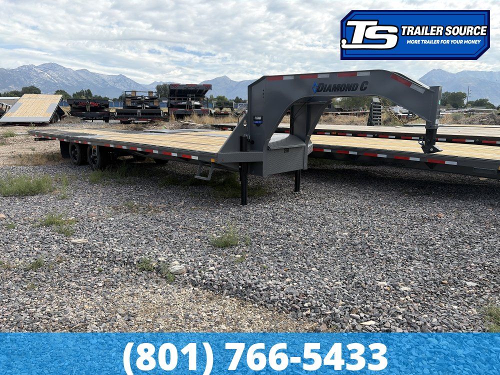 8.5'x32' Diamond C FMAX-HDT 212SS Super Single Gooseneck Hydraulic Dovetail Equipment Trailer - 25.9K GVWR - ABS Brakes,