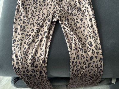 Tan & Black Leopard Print Stretchy Leggings - Women's Medium Flare Pants