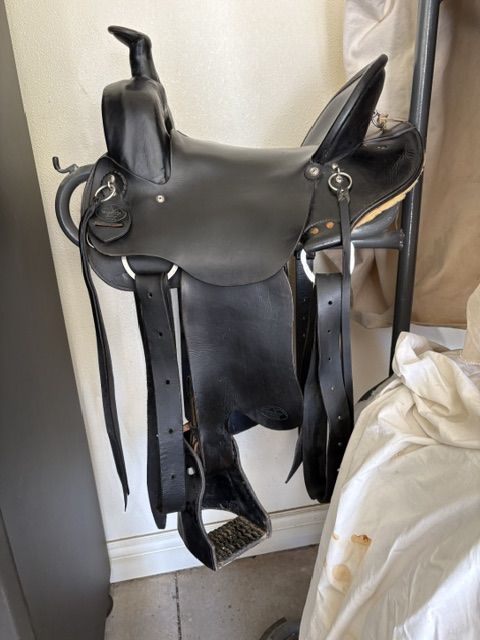 Crest Ridge Saddlery Custom Trail Saddle