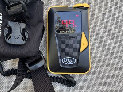Backcountry Access BCA Tracker 4 Avalanche transceiver Beacon with Harness and Lanyard ski snowmobile
