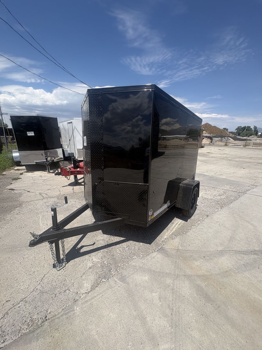5x8 Novae Enclosed