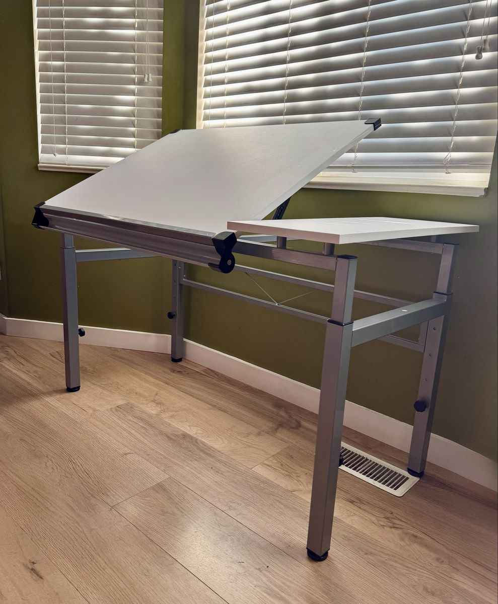 Drafting table - like new