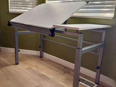 Drafting table - like new