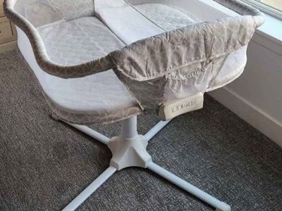 Twin Bassinet- HALO Bassinest