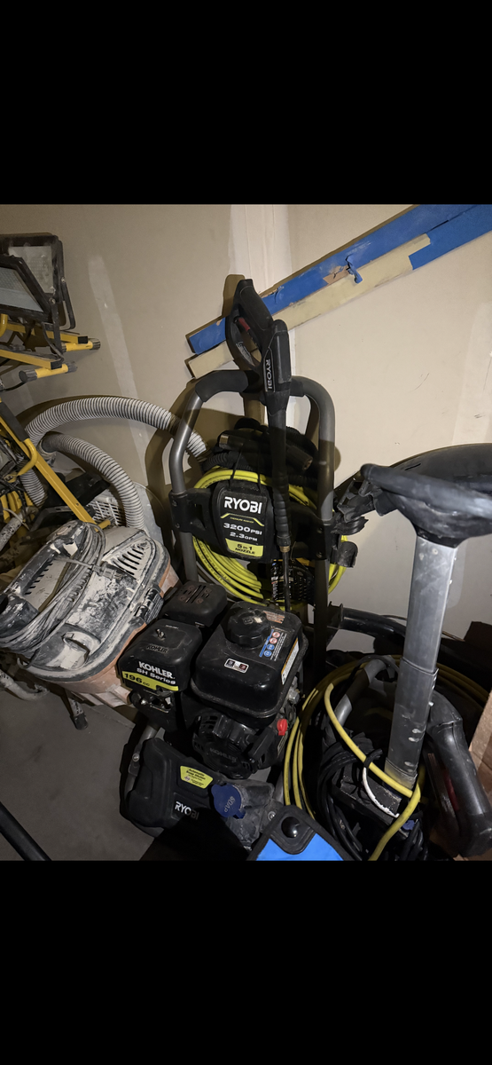 Ryobi RY803223VNM pressure washer features a robust 3200 PSI cleaning power driven by a 196cc Kohler SH Series engine.