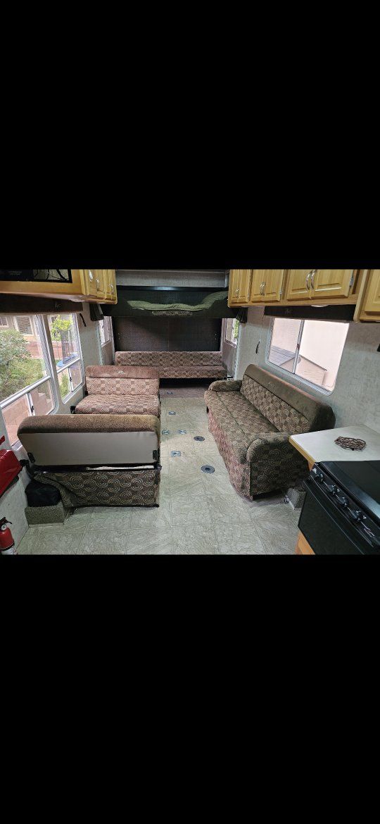 Main image 11