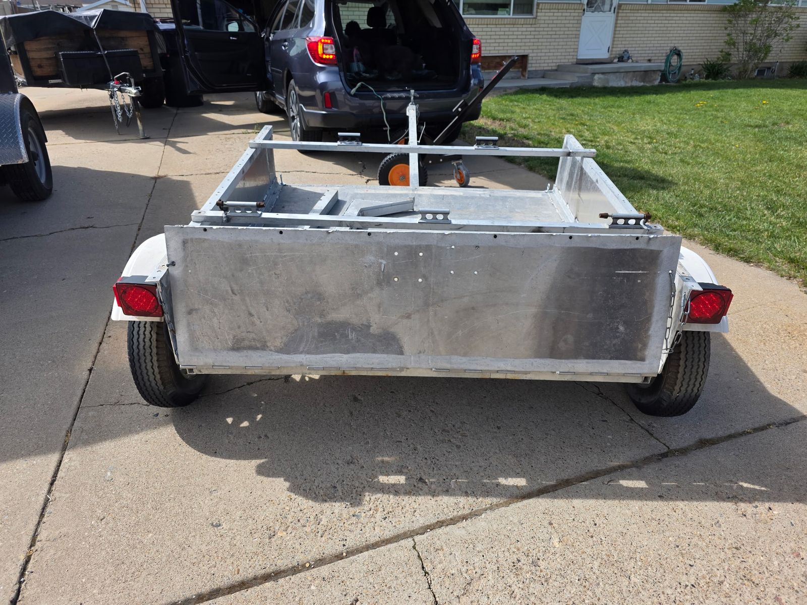 Main image 6
