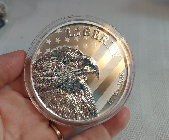 10 oz .999 silver LIBERTY round