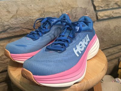 Women’s Hoka Bondi 8 Running Shoes / Lad. 7.5 / Stellar Blue/ Cosmos