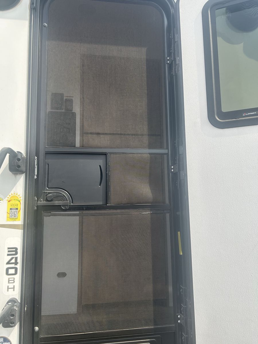 Main image 27