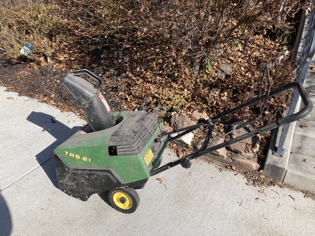 John Deere snowblower