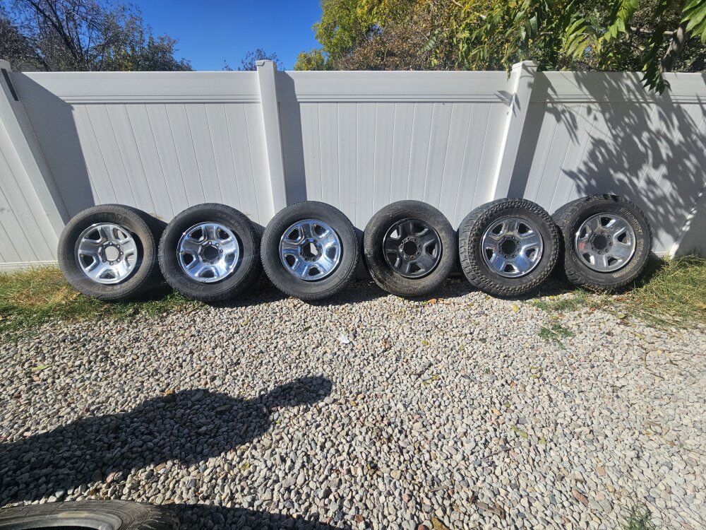 only have 3 LT 275/70R18 any 8x6.5