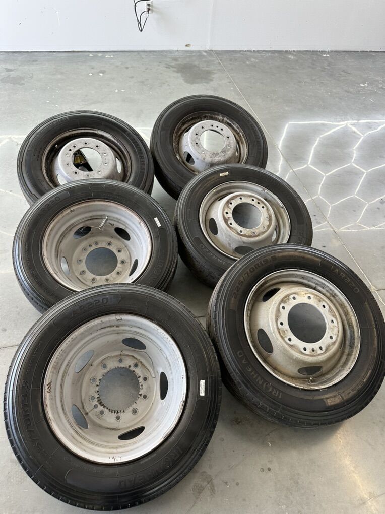 10 lug ford dually set up & 225/70/19.5