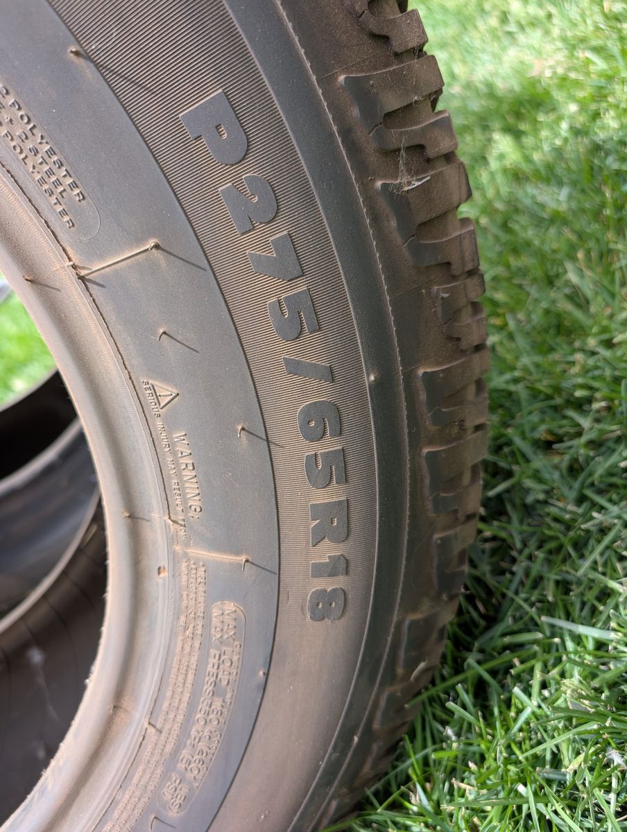 Michelin ltx at2 275 65r18 set of 2.
