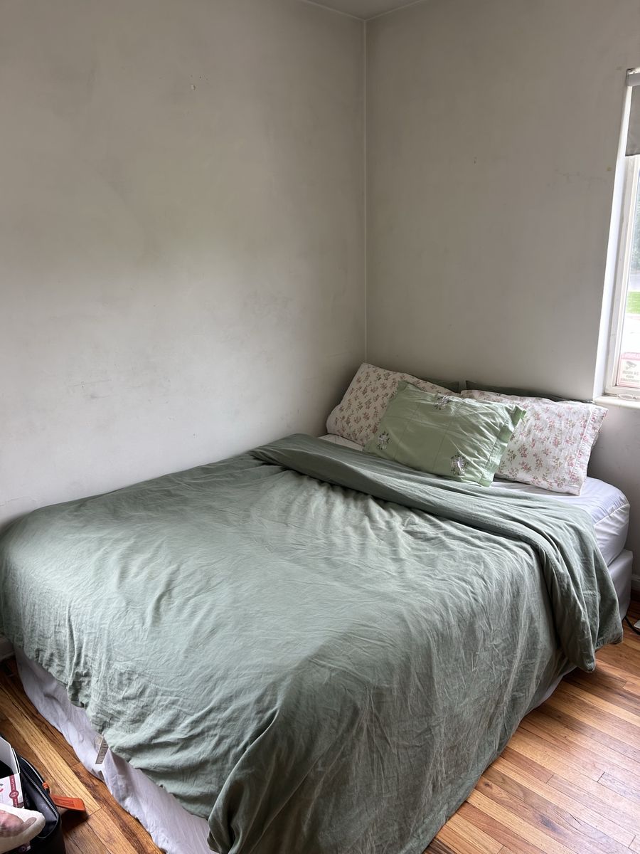 Queen Bed and Box Spring
