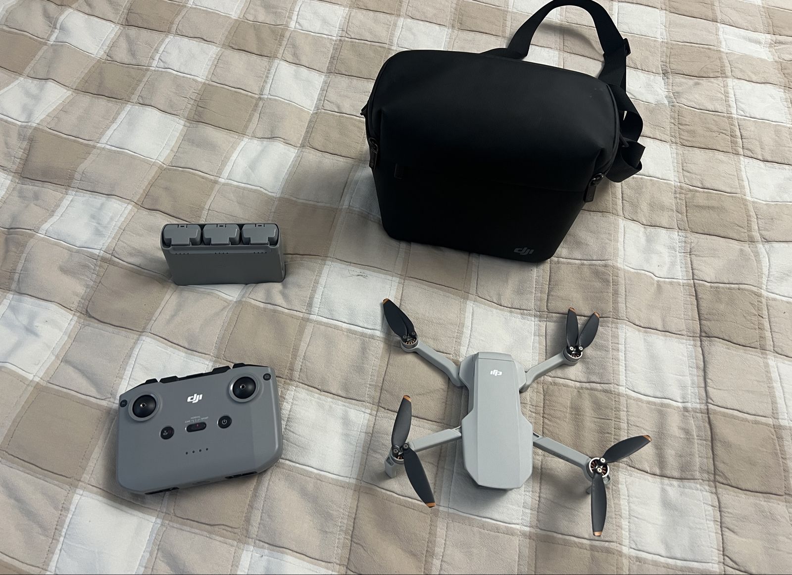 DJI Mini Drone Bundle – 3 Batteries, Charger Hub, Controller & Bag
