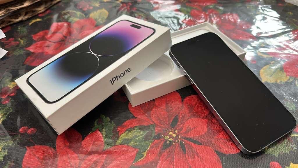 Apple iPhone 14 Pro Max 256GB - A2651 -Space Black (Unlocked)