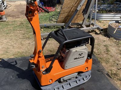 Mikasa Multiquip MVH-306GH Reversible Plate Compactor w/ Honda Engine