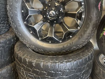 Fuel Off-Road Assault wheel with Toyo Open Country