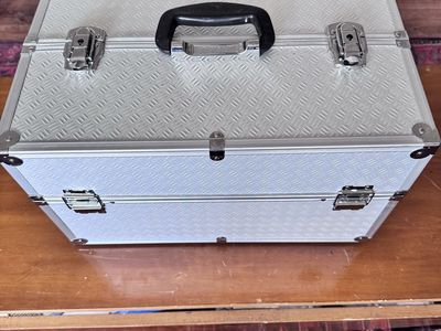 Silver Aluminum Diamond Plate Makeup Train Case Storage Box 17.8" x 10.4" x 10.9"