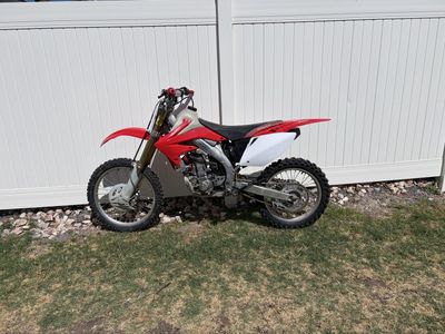2007 Honda CRF 450R Dirt Bike - Red/White, MX Ready