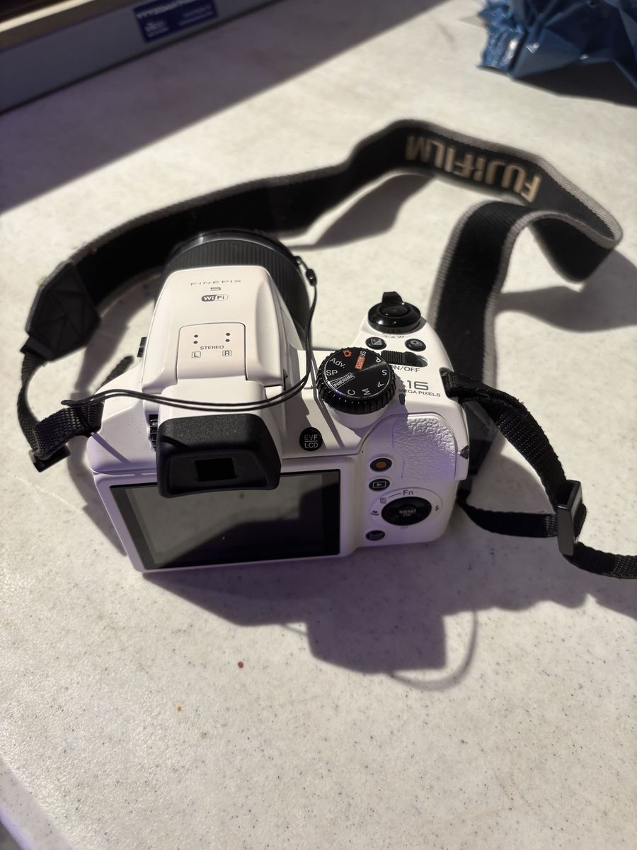 FUJIFILM Finepix S9450W Camera