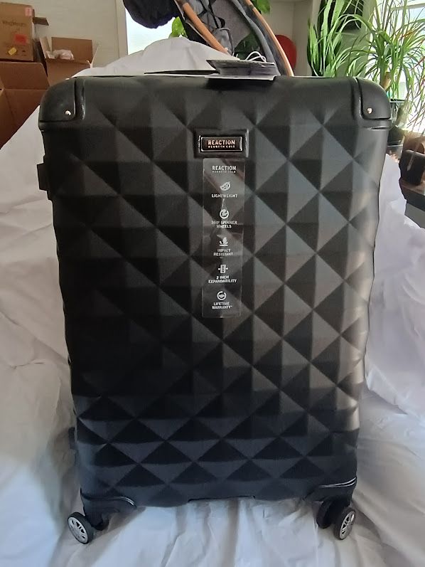 Kenneth Cole Diamond Tower Collection, Luxury Lightweight Hardshell Suitcase with Ample Storage