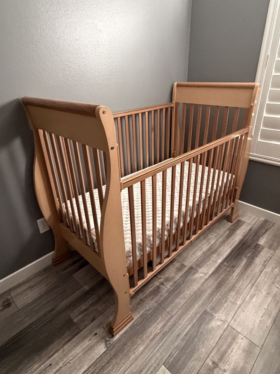 Baby Crib & Mattress