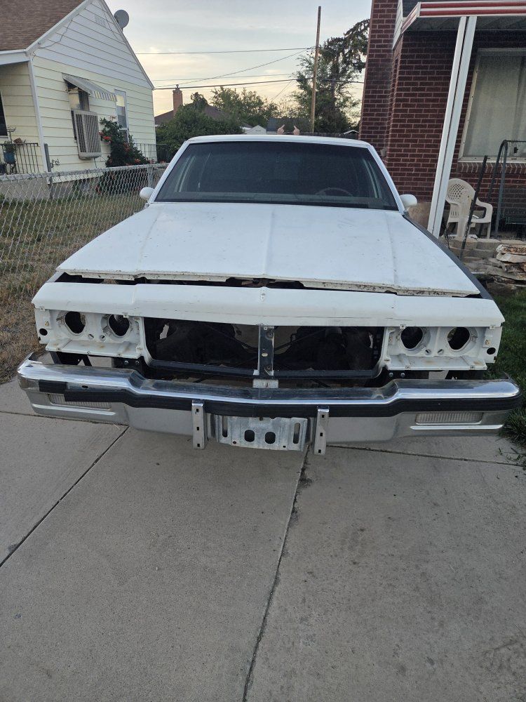1984 chevy caprice "NO MOTOR"