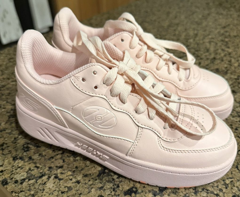 Heelys Shoes-pink NEW IN BOX