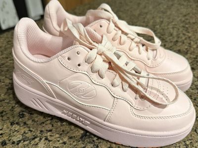 Heelys Shoes-pink NEW IN BOX