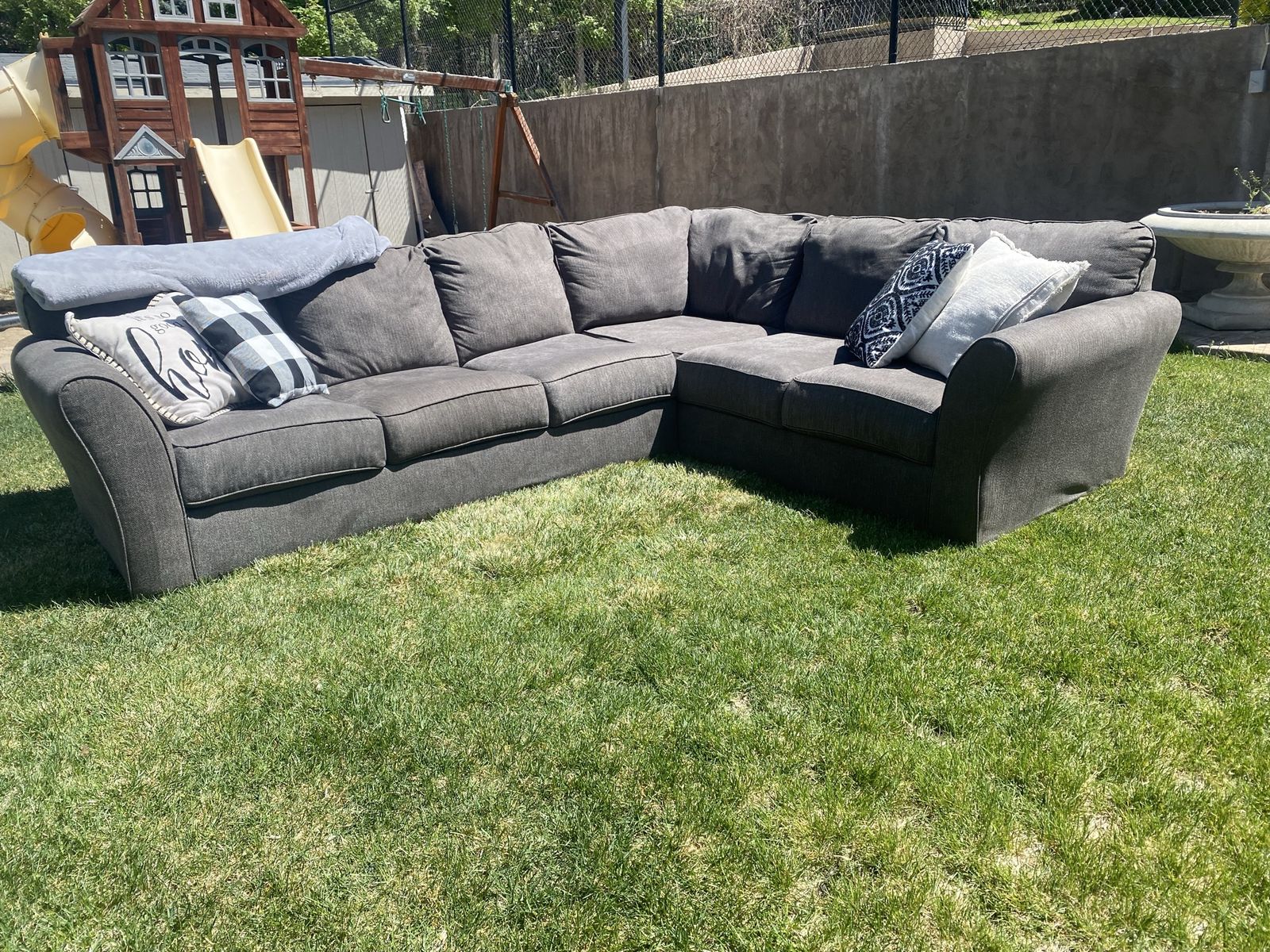 FREE DELIVERY L-Section couch