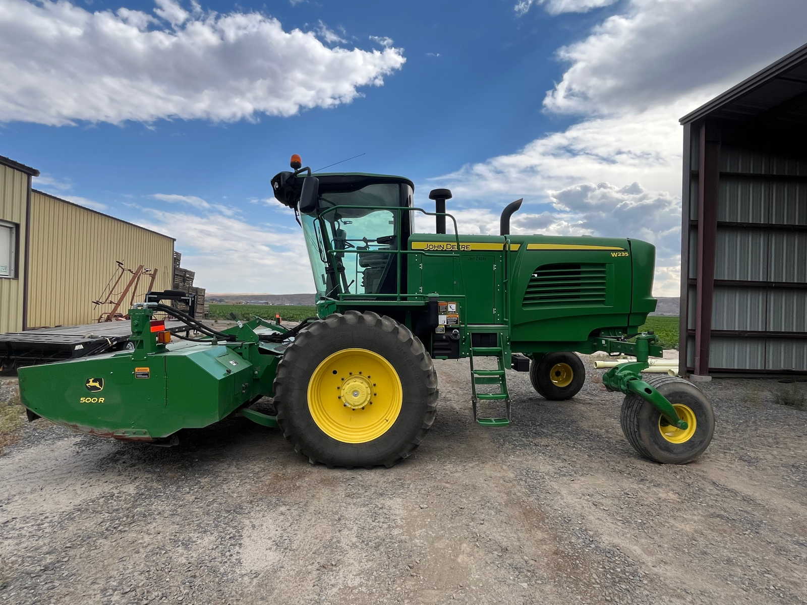 2015 John Deere W235