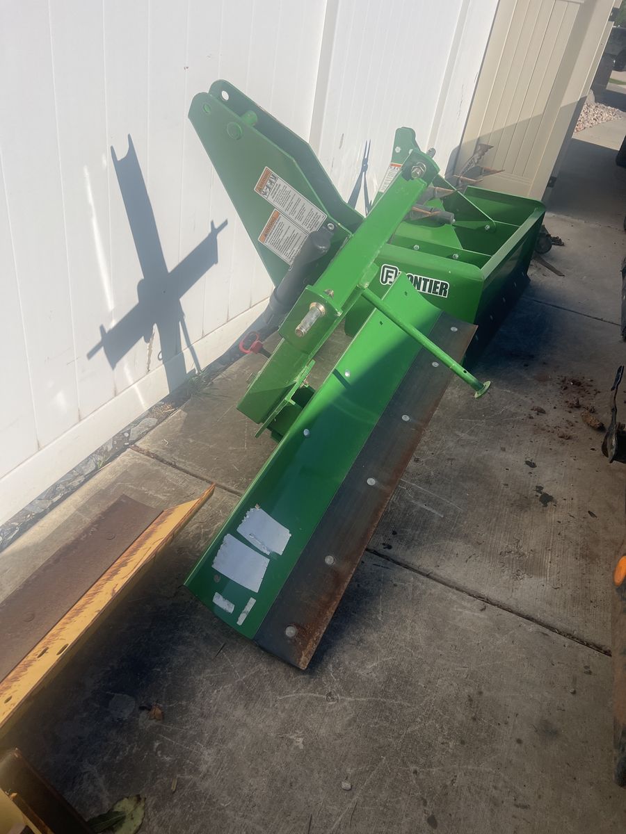 John Deere 60” blade