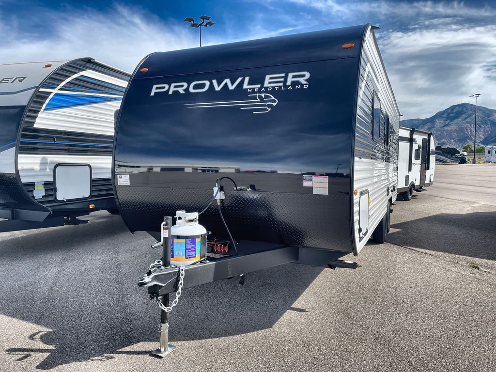 New 2026 Heartland PROWLER 2500BH