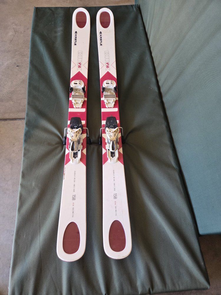 snow skiis Kastle BMX 98 158