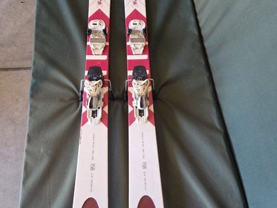 snow skiis Kastle BMX 98 158