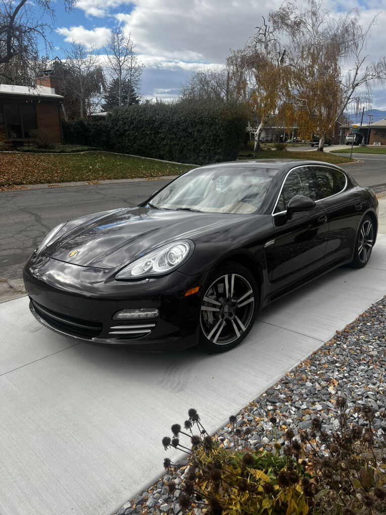 2011 Porsche Panamera 4S