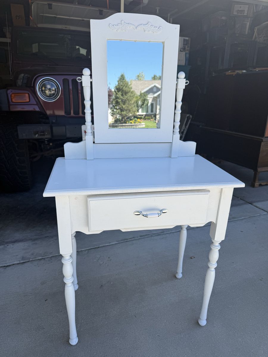Charming Vintage-Style White Vanity with Mirror & Drawer - $125 OBO